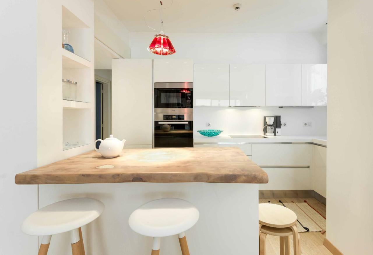Stylish 3-Bedroom Apartment & Terrace Салоники Экстерьер фото