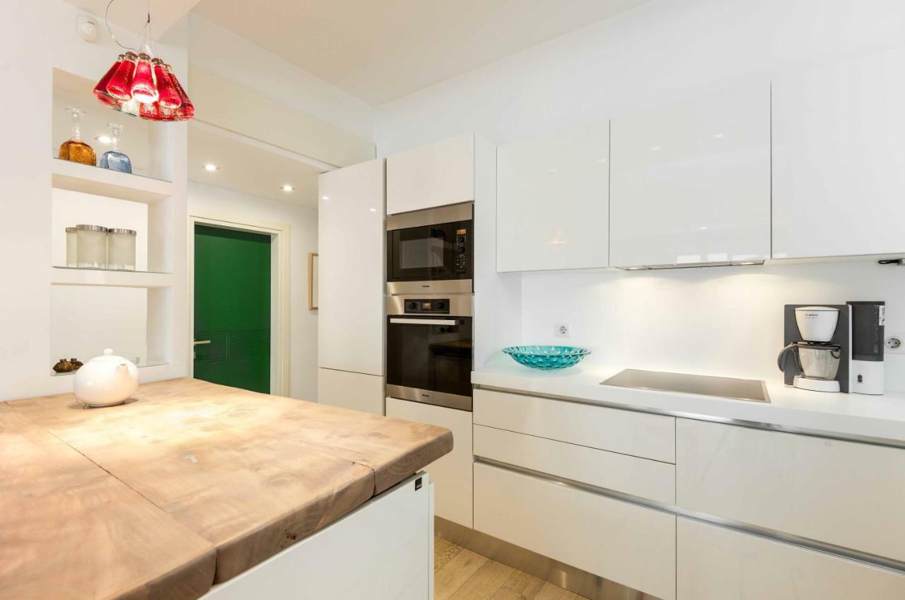 Stylish 3-Bedroom Apartment & Terrace Салоники Экстерьер фото