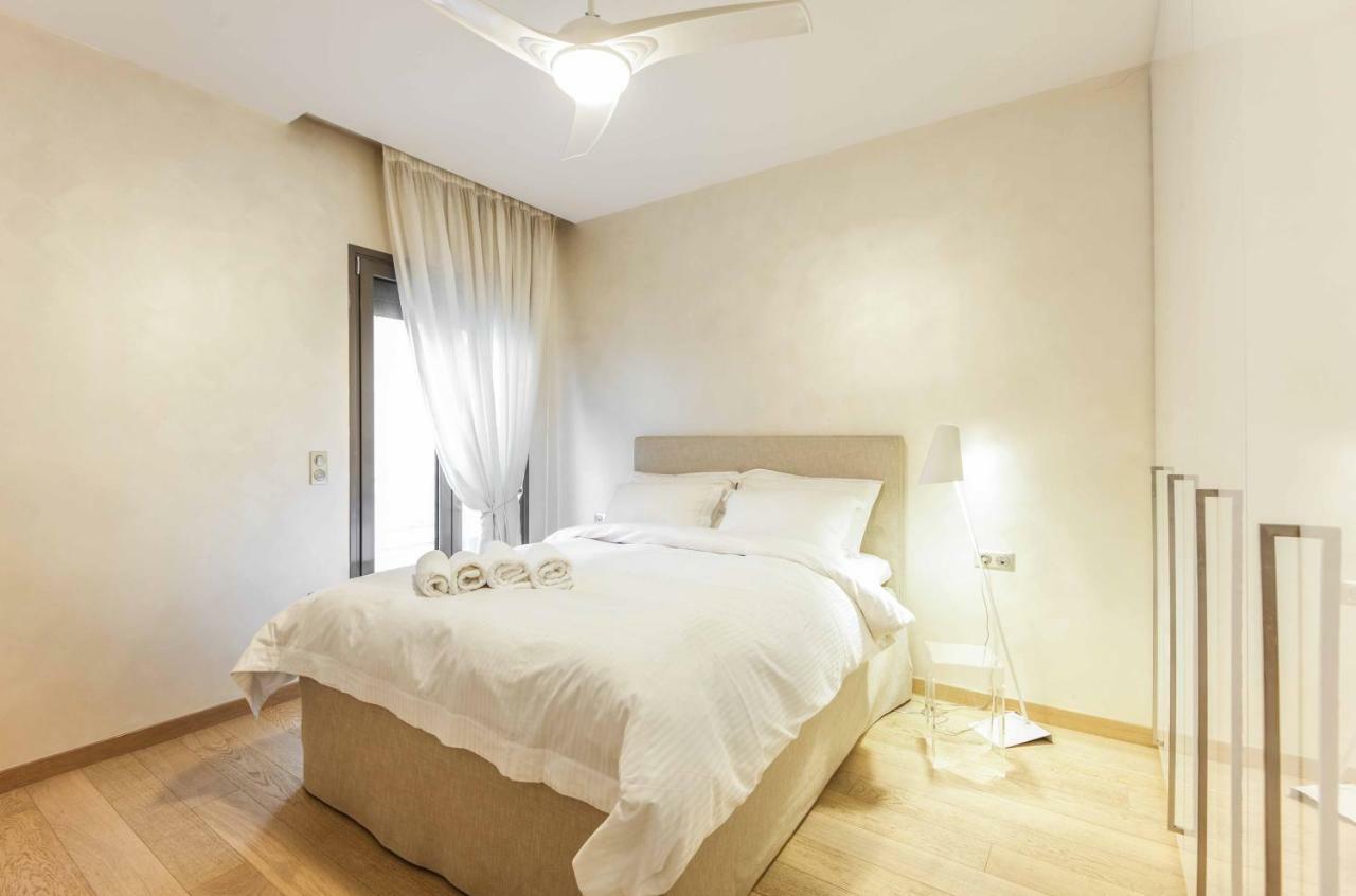 Stylish 3-Bedroom Apartment & Terrace Салоники Экстерьер фото